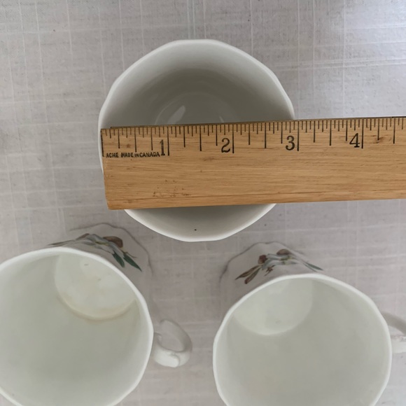 ROYAL GRAFTON | Set of 3 | Dogwood pattern. Bone China Mugs. - Picture 8 of 8